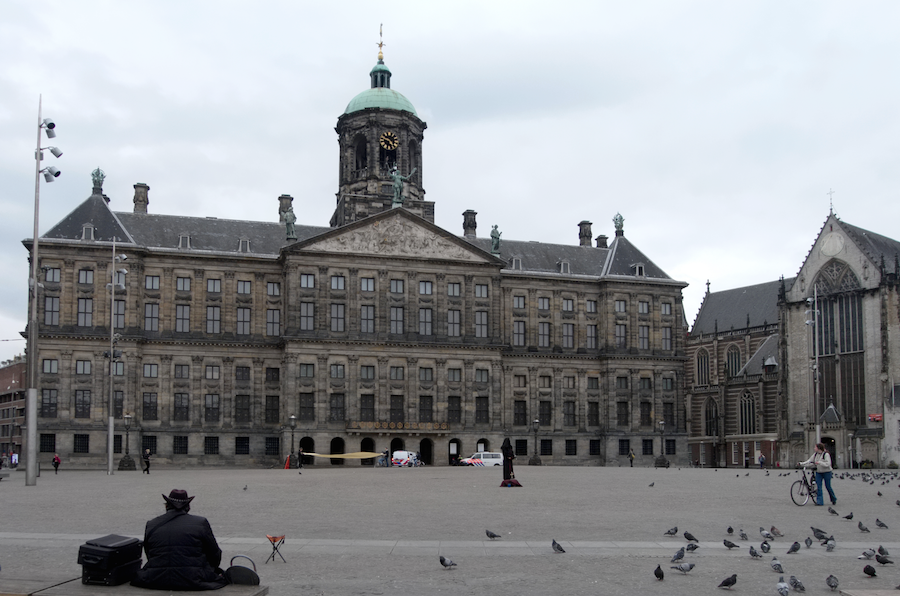 Corona-Lockdown-op-de-Dam.png